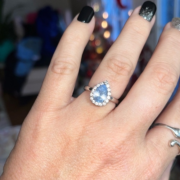 Pear Shaped Sterling Silver .925 Ring - Picture 2 of 3